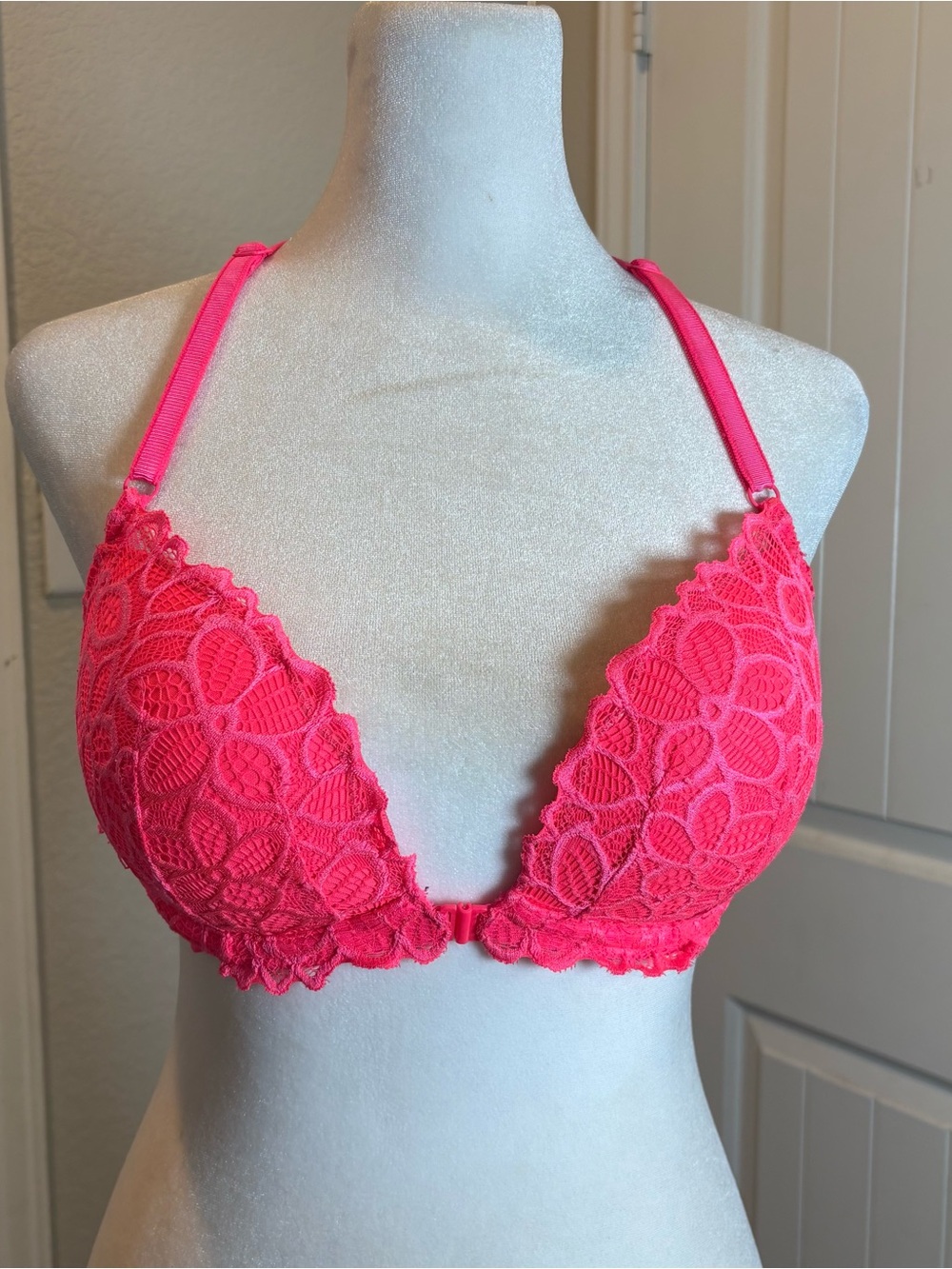 PINK Victoria's Secret Neon Pink Floral Lace Front-Closure Bra